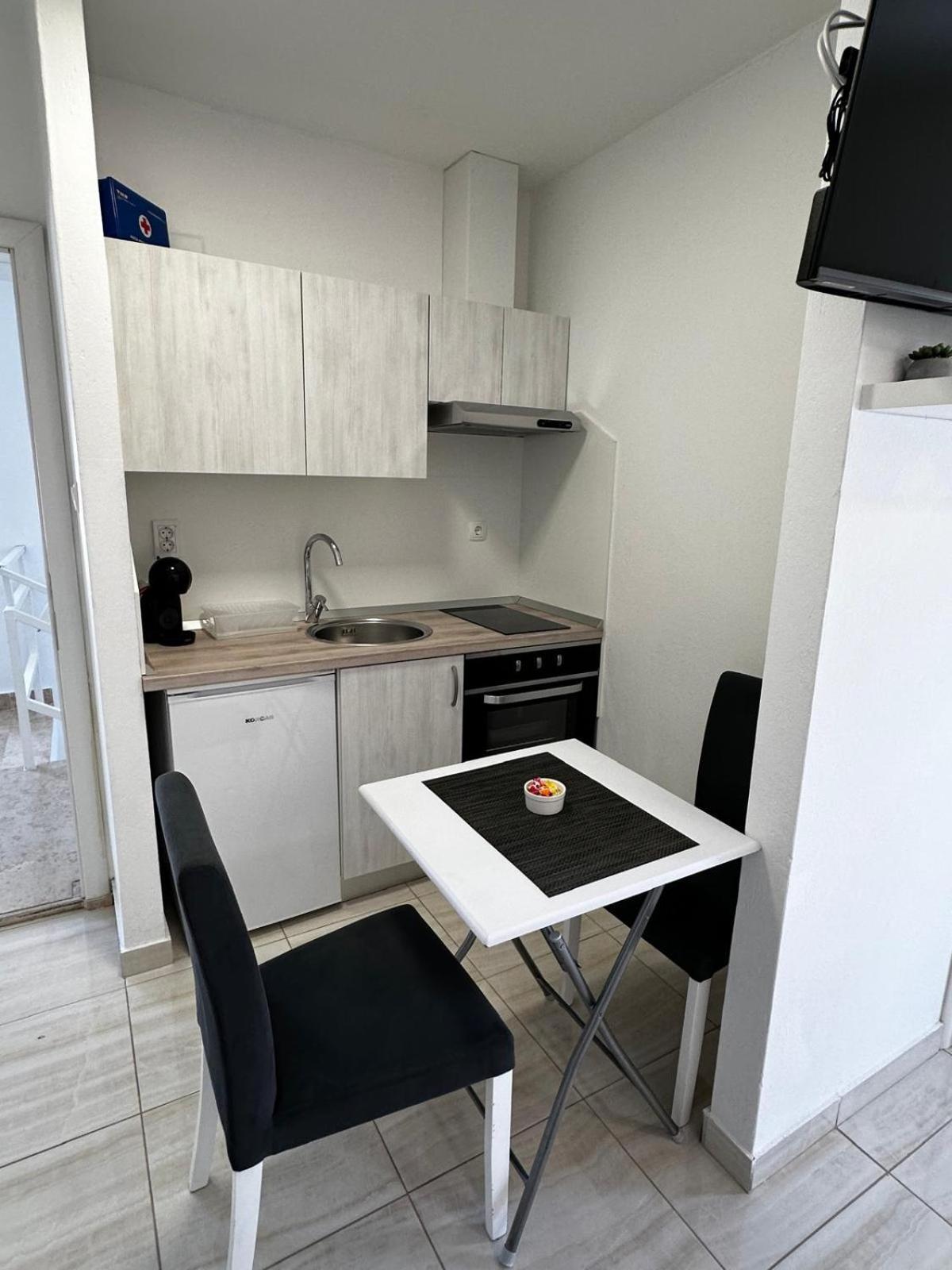 Apartmani Kristijan Crikvenica Exterior photo