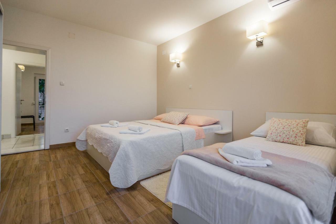 Apartmani Kristijan Crikvenica Exterior photo